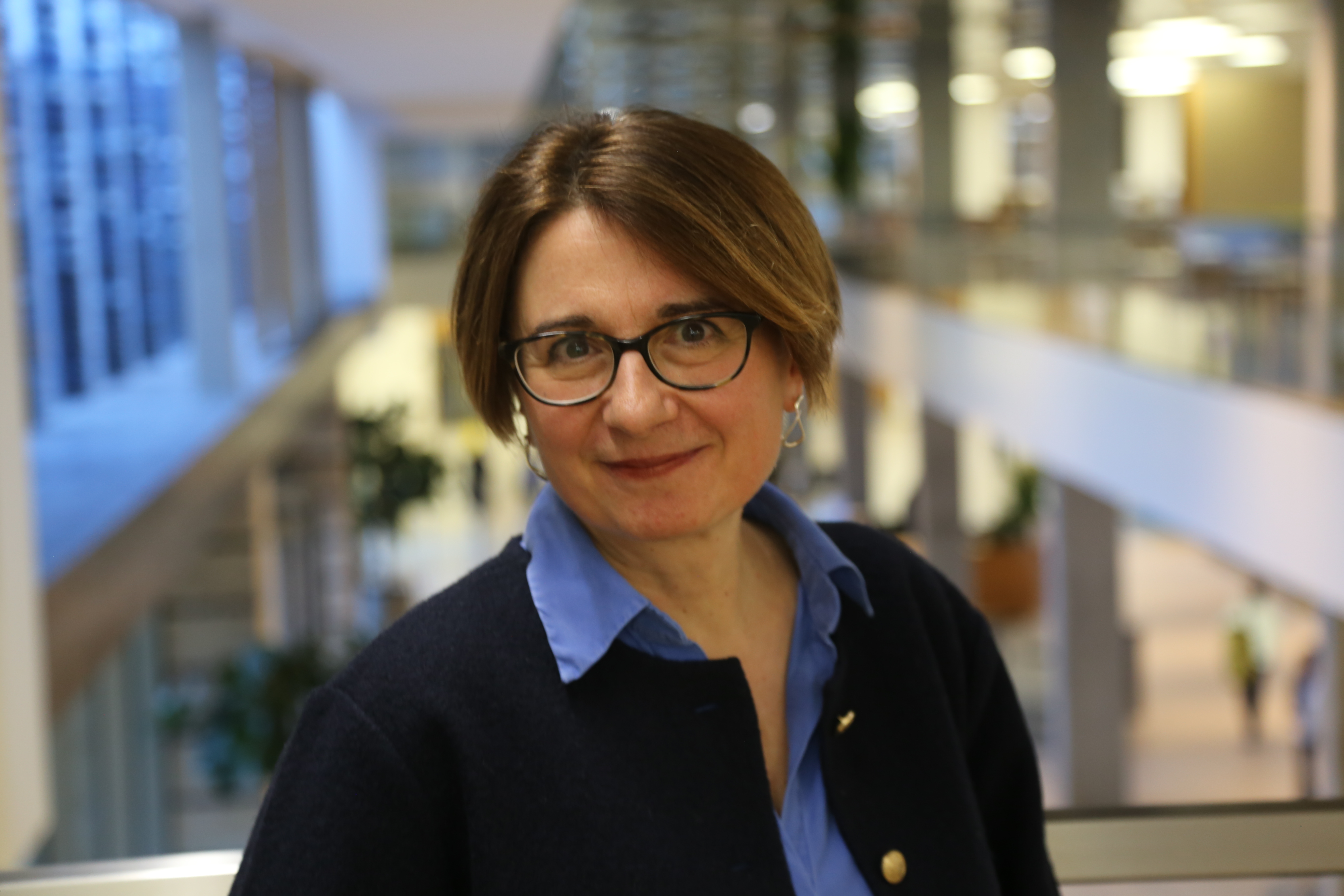 Dr Evelina D Galaczi