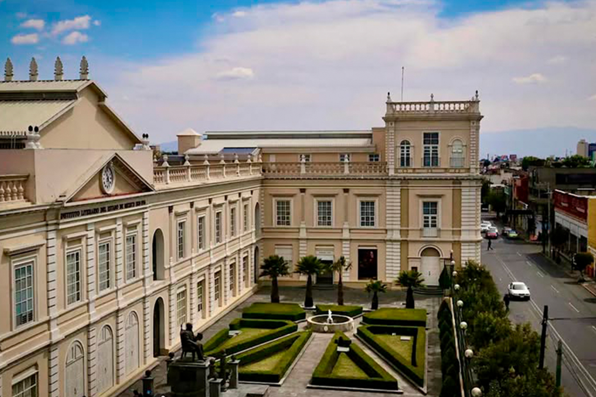 Universidad Autónoma del Estado de México campus building